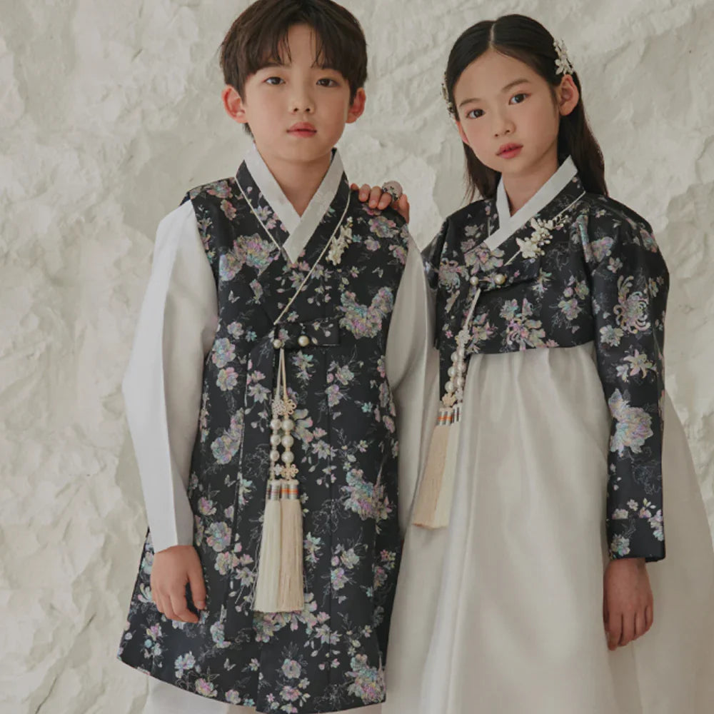 Black Pearl Vest Boy Hanbok (100D-15YR) - Native Korean