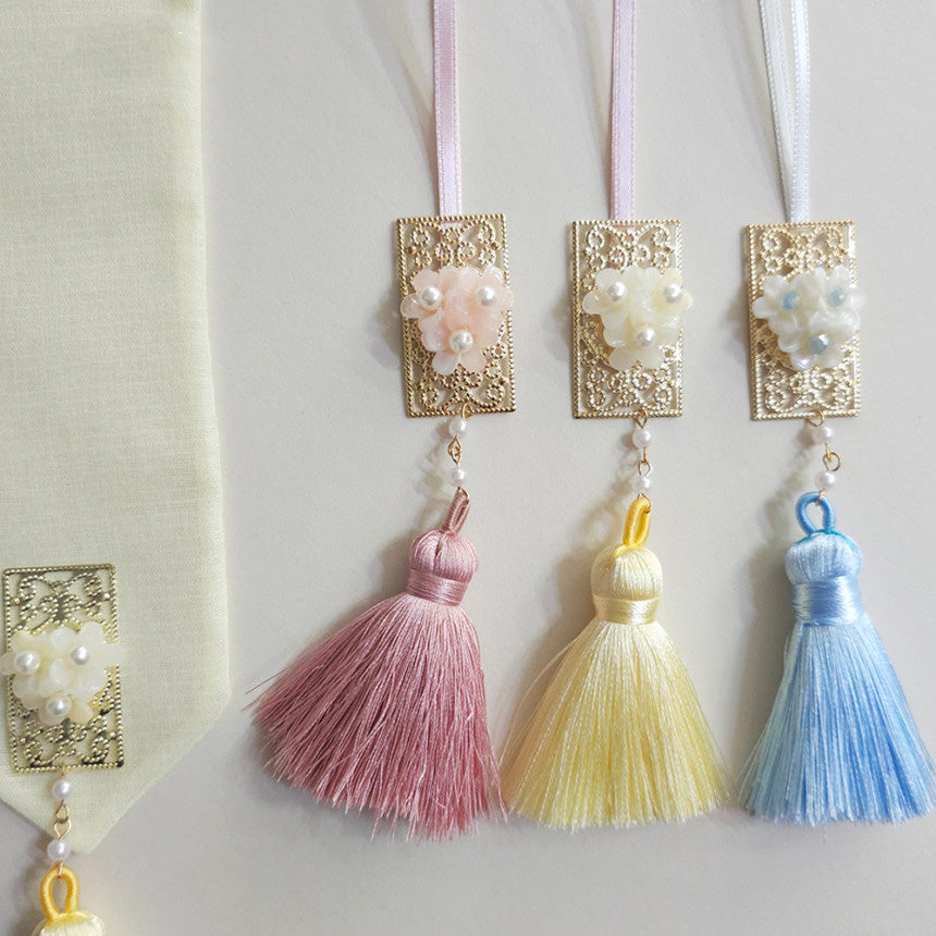 Mini Gold Floral Norigae