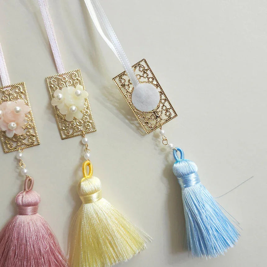 Mini Gold Floral Norigae - Native Korean