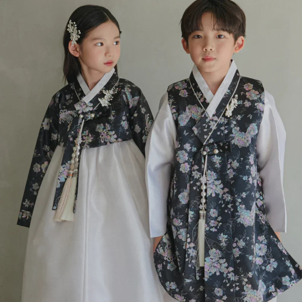 Black Pearl Vest Boy Hanbok (100D-15YR) - Native Korean