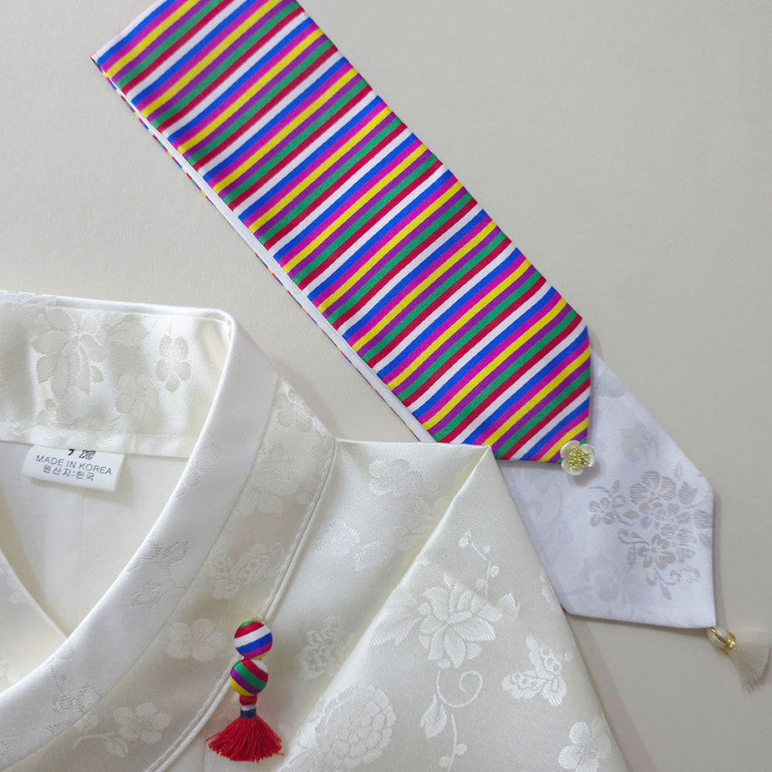 White Saekdong Hair Tie.
