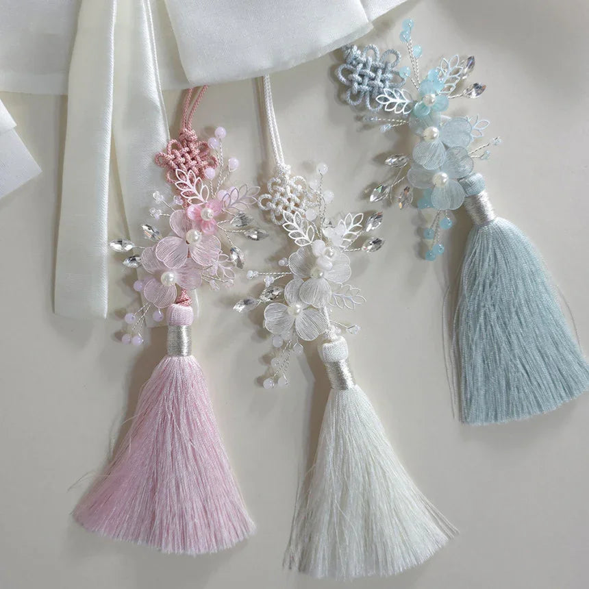 Liv Floral Crystal Norigae