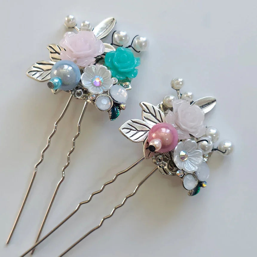 Floral Bouquet U-Shaped Hairpin