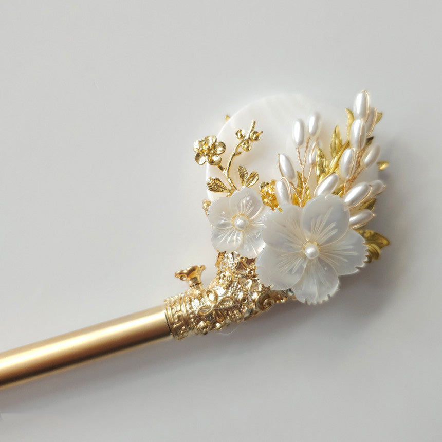 Golden Bloom Binyeo
