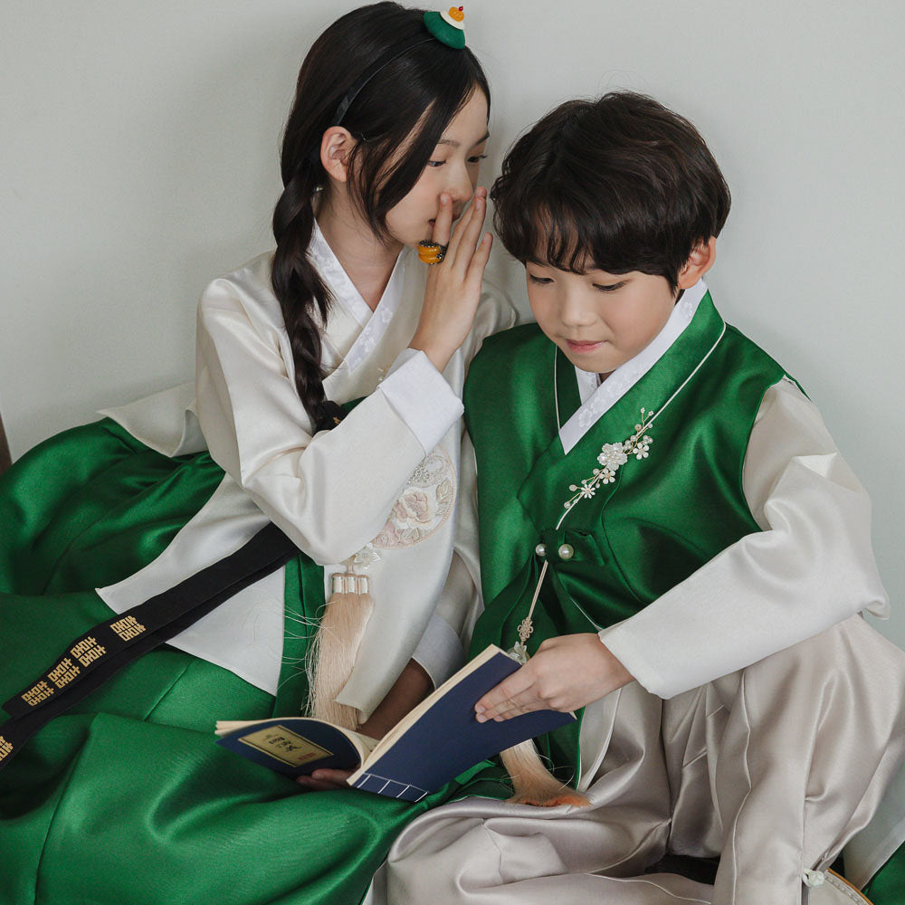 Yoonwoo Green Boy Hanbok (100D-10YR)