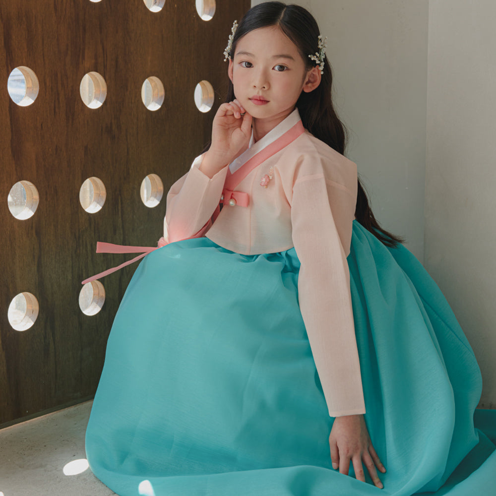 Aekyoung Peach Girl Hanbok (1-10YR)