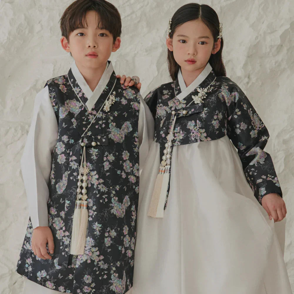 Black Pearl Vest Boy Hanbok (100D-15YR) - Native Korean