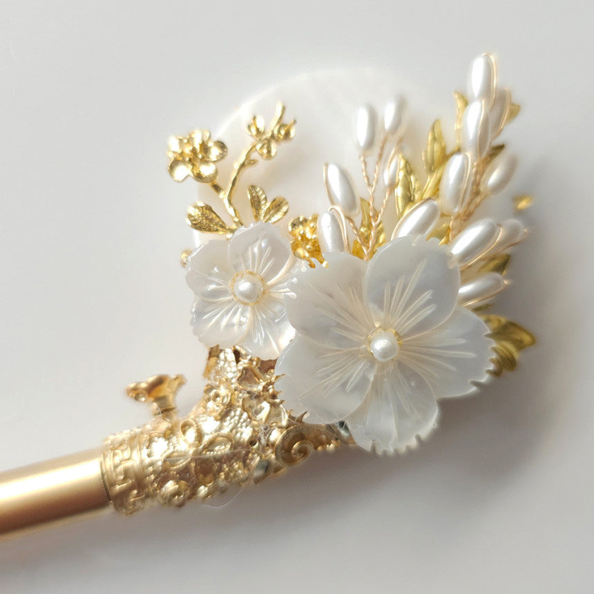 Golden Bloom Binyeo
