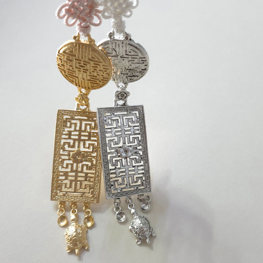 Traditional Metal Pendant Norigae