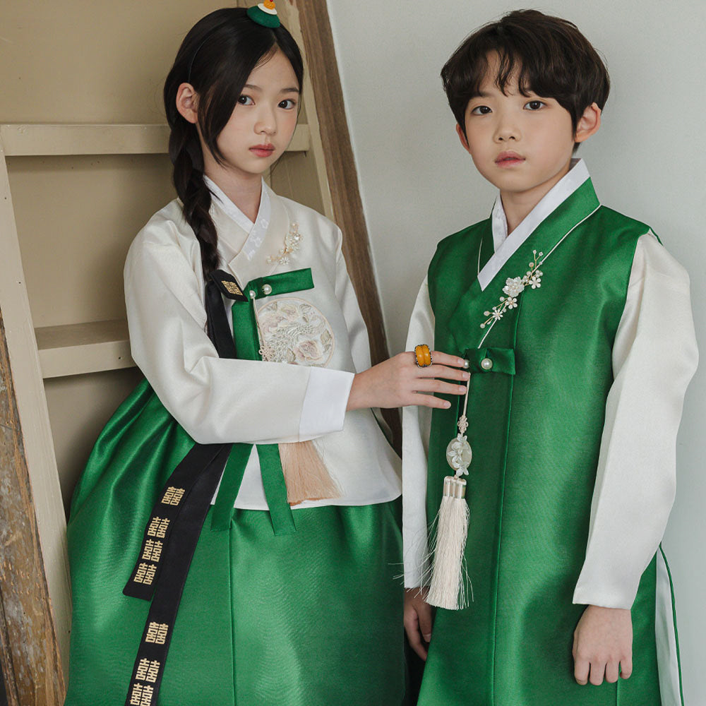 Yoonseo Green Girl Hanbok (100D-10YR)