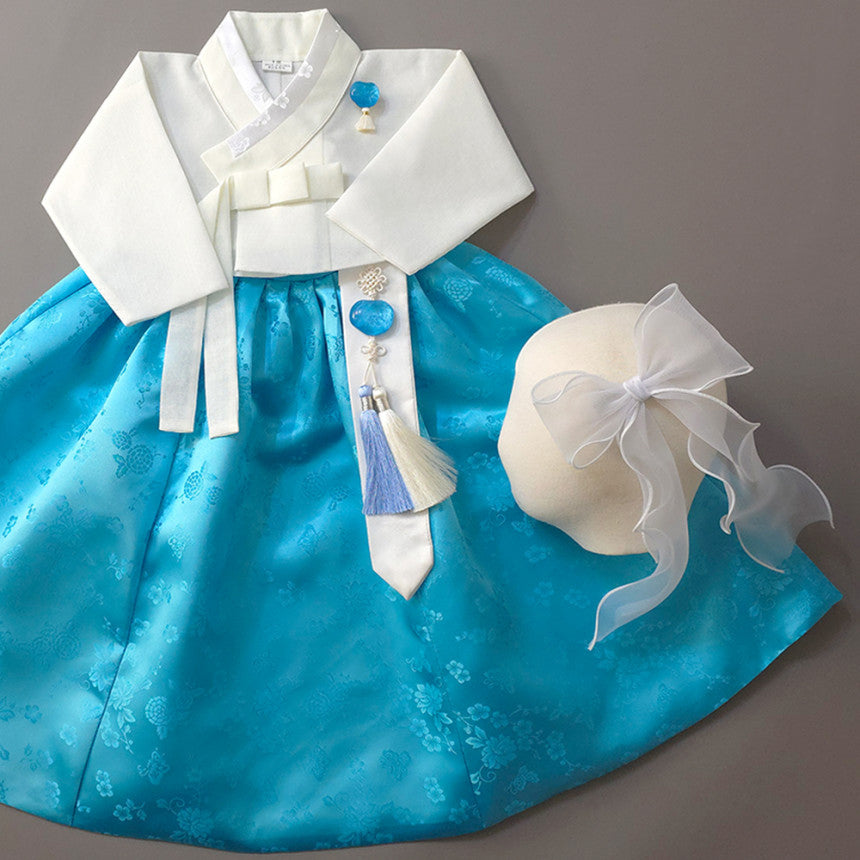 Heejin Sky Skirt Girl Hanbok (100D-15YR)