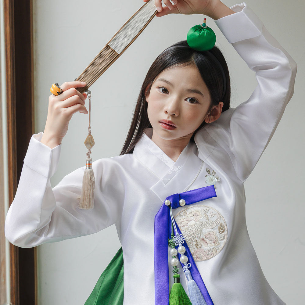 Yoonseo White Green Girl Hanbok (100D-10YR)