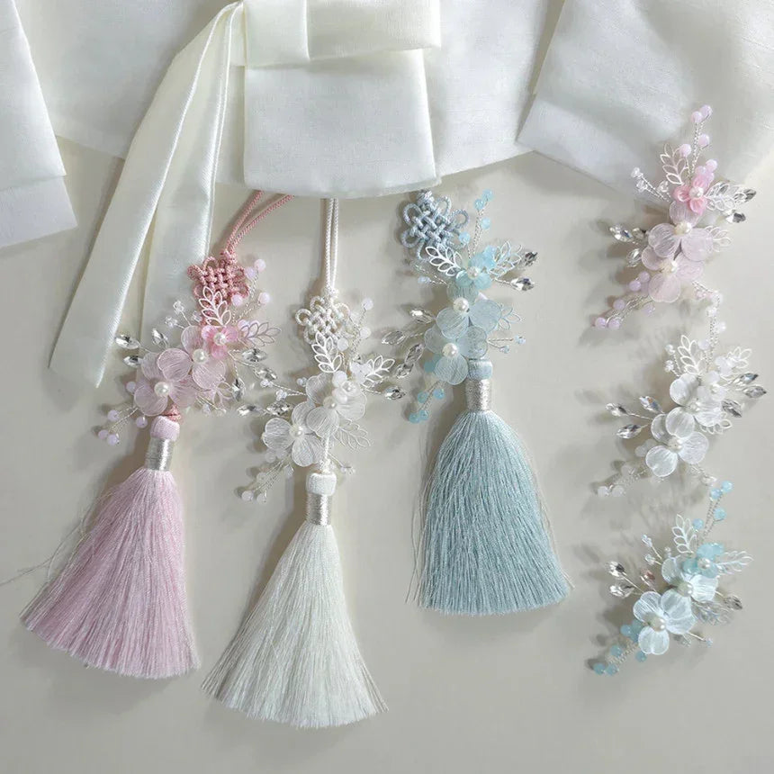 Liv Floral Crystal Hairpin