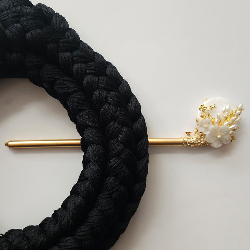 Golden Bloom Binyeo