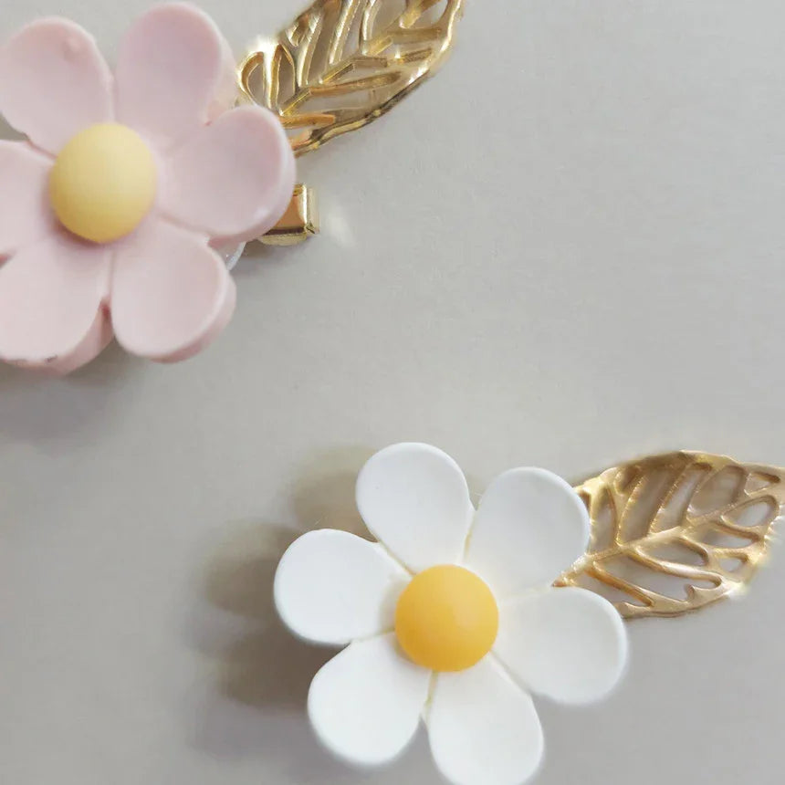 Daisy Blossom Brooch - Native Korean