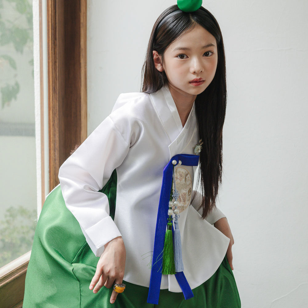 Yoonseo White Green Girl Hanbok (100D-10YR)