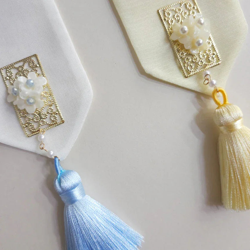 Mini Gold Floral Ribbon Norigae - Native Korean