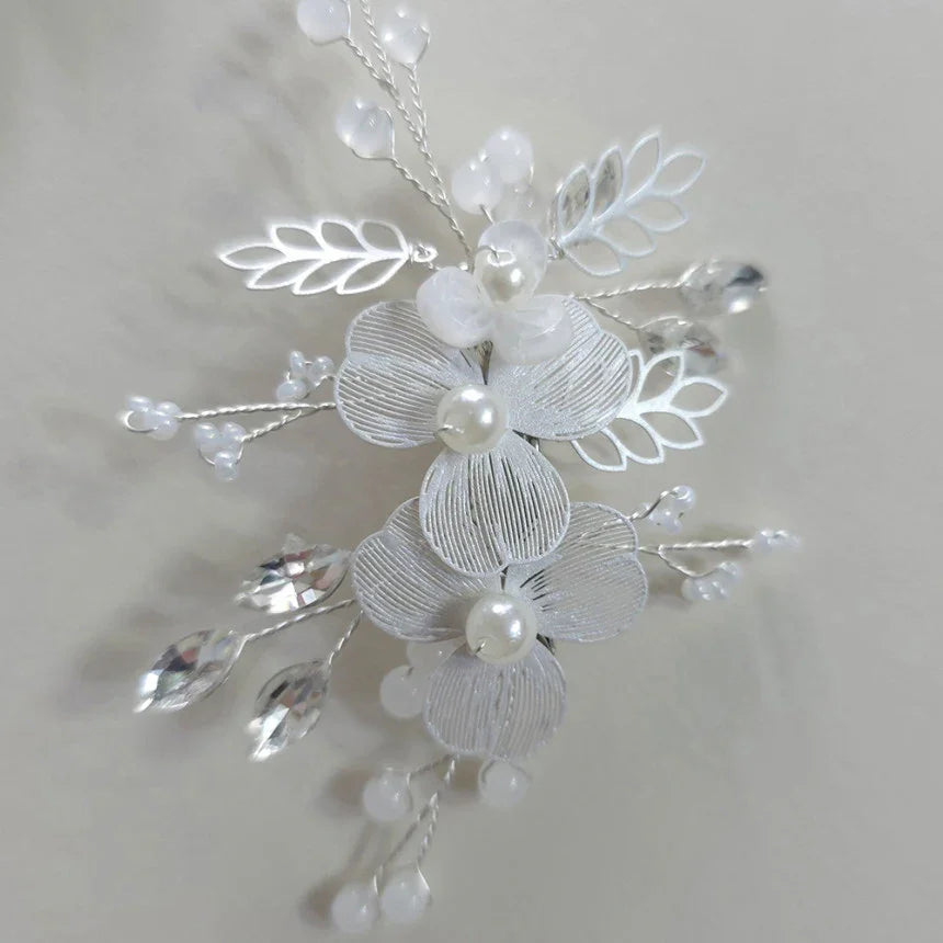 Liv Floral Crystal Hairpin
