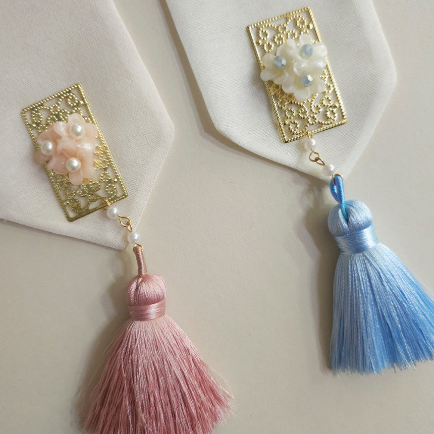 Mini Gold Floral Ribbon Norigae