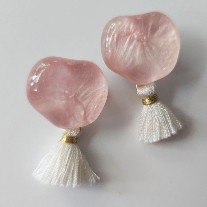 Rose Pebble Brooch