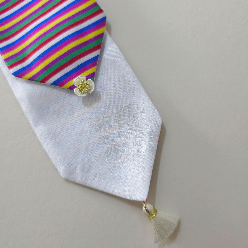 White Saekdong Hair Tie.