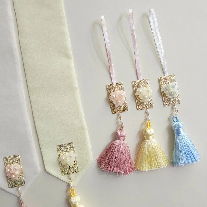 Mini Gold Floral Ribbon Norigae - Native Korean