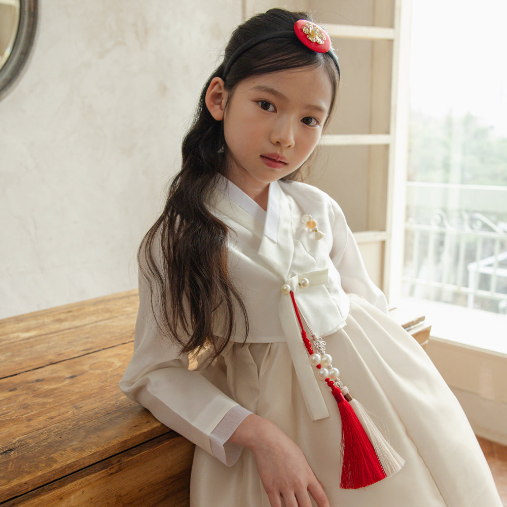 Doha Beige Girl Hanbok (100D-10YR)