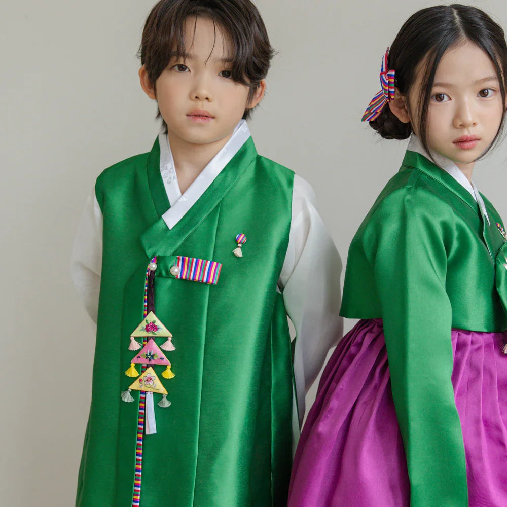 Dongjoon Saekdong Green Boy Hanbok (1-12YR)