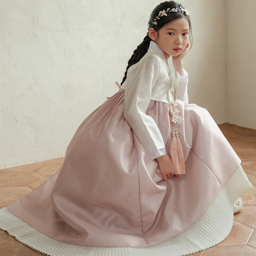 Lynn Pink Girl Hanbok (100D-10YR)