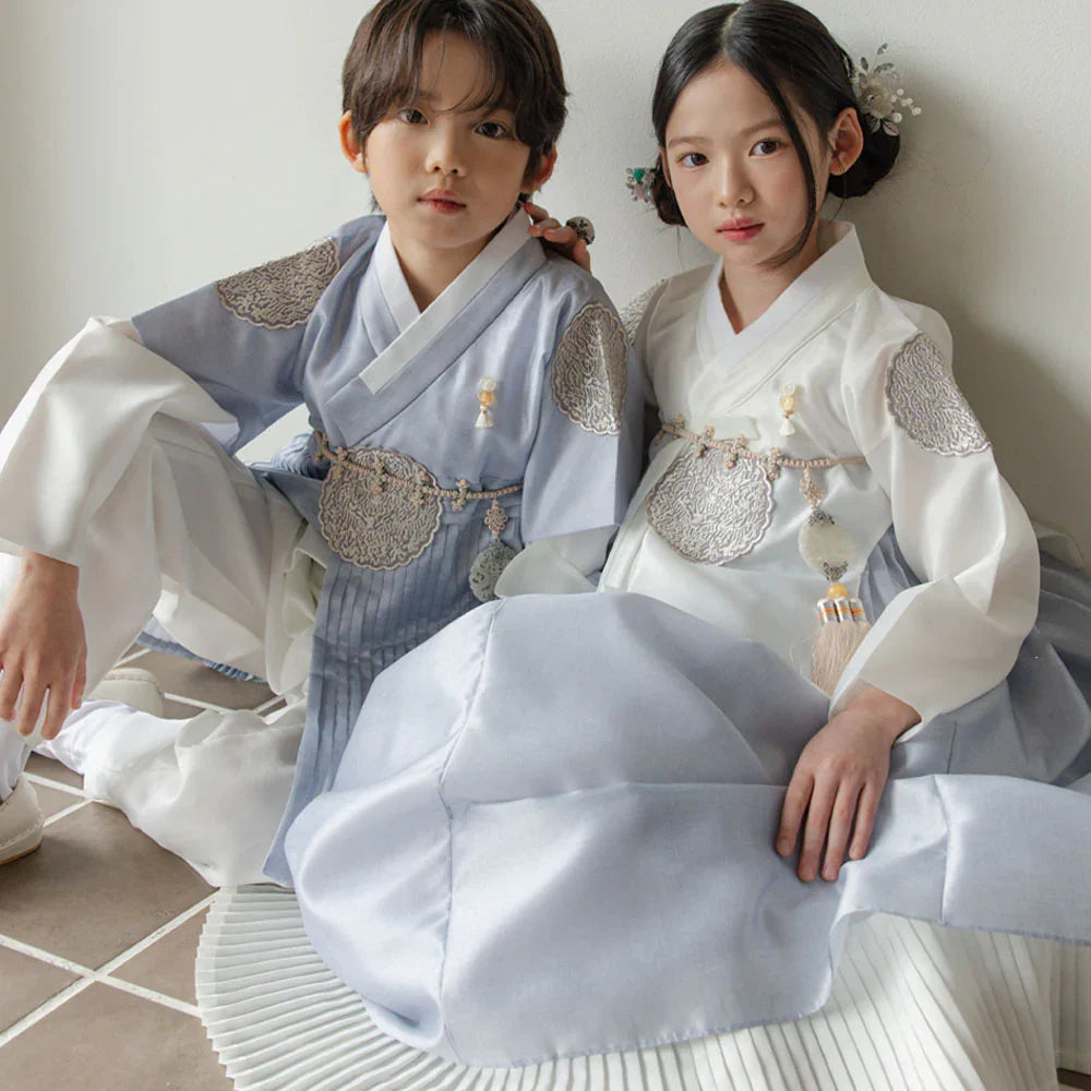 Sungbin Pleated Sky Girl Hanbok (100D-10YR)