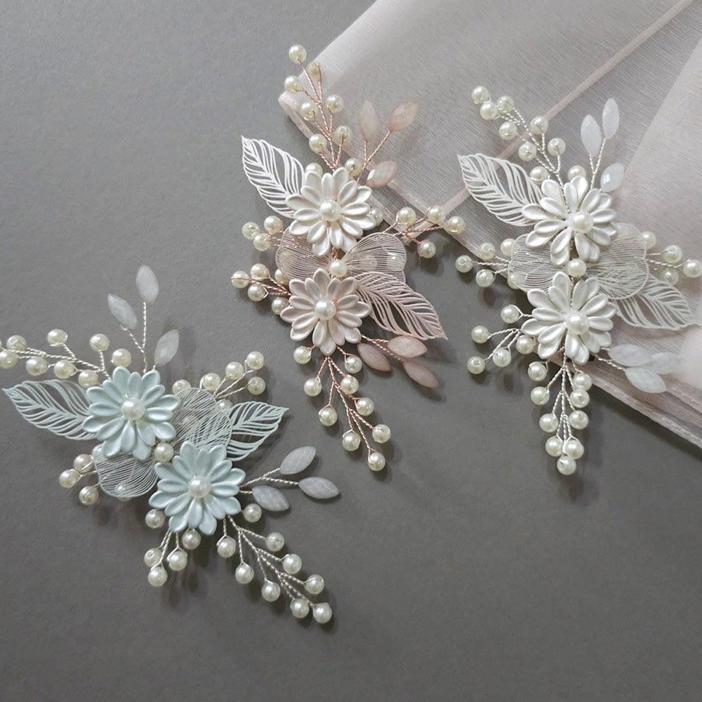 Delicate Floral Pearl Hairpin - Native Korean