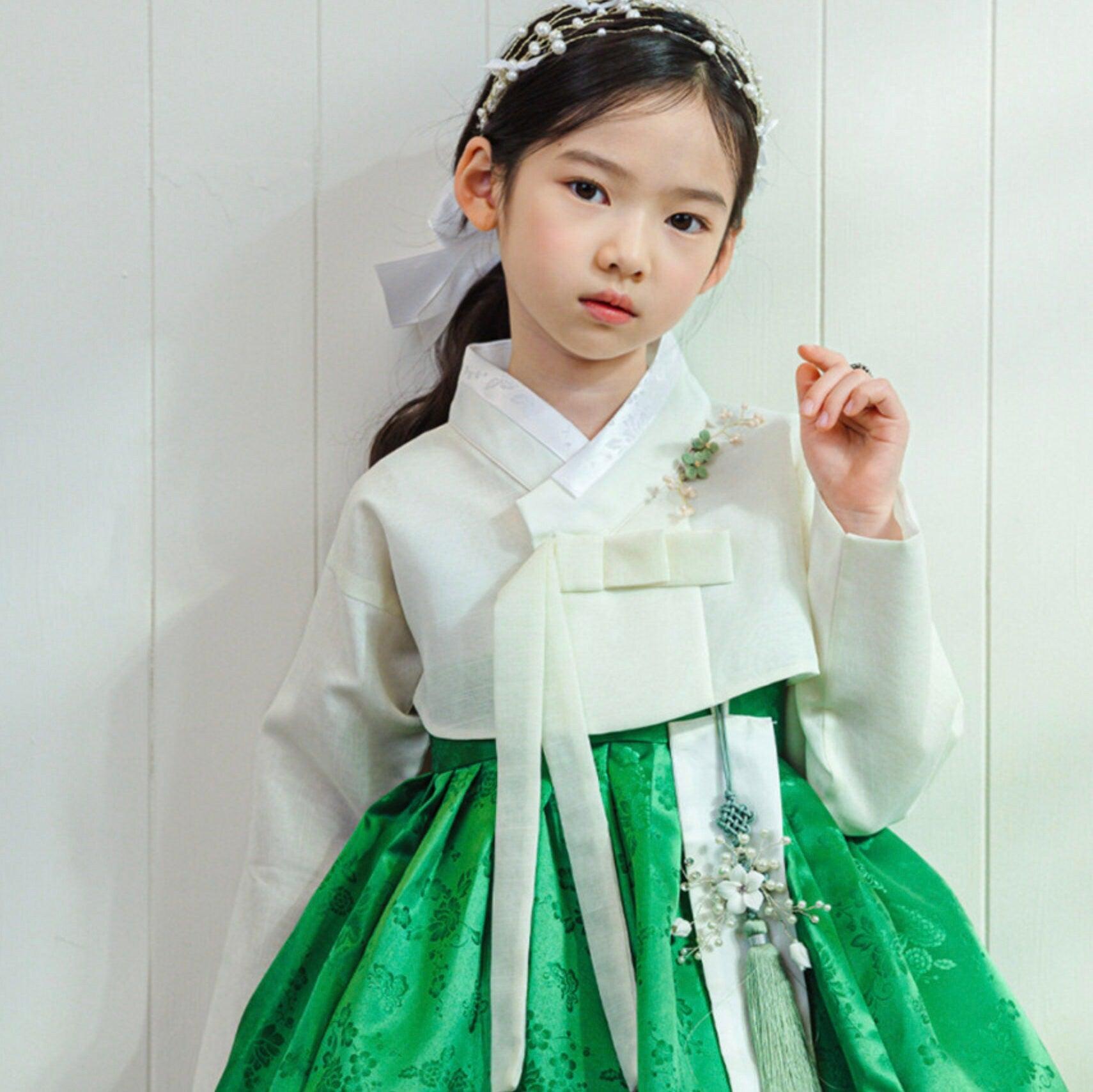Heejin Ivory Green Girl Hanbok (100D-15YR)