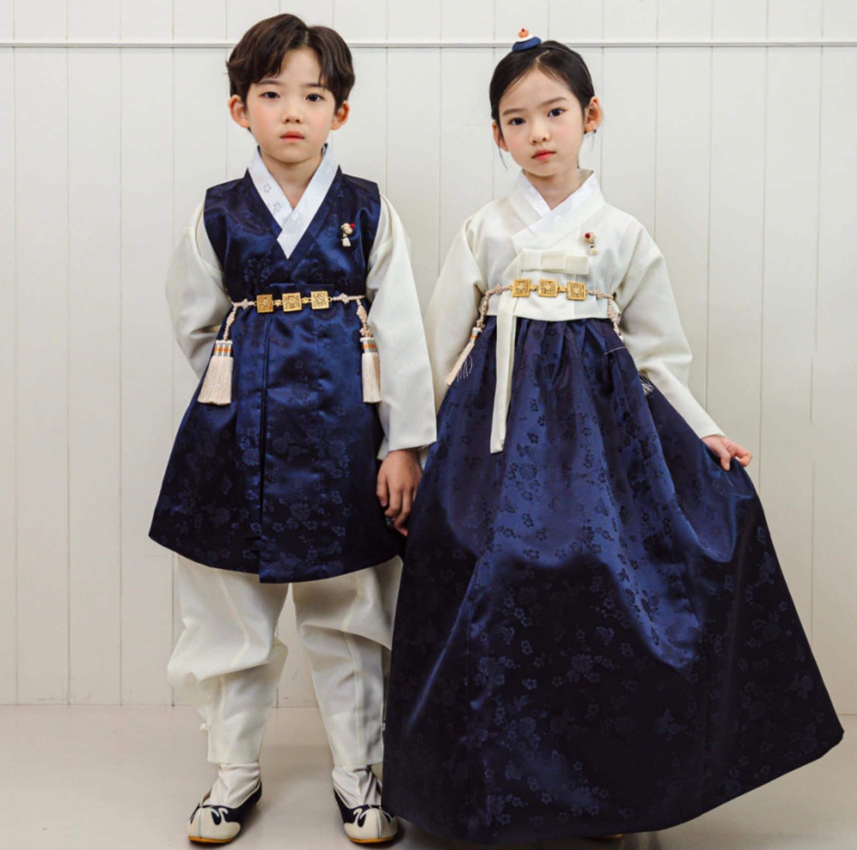 Hemin Navy Ivory Boy Hanbok (100D-10YR) - Native Korean