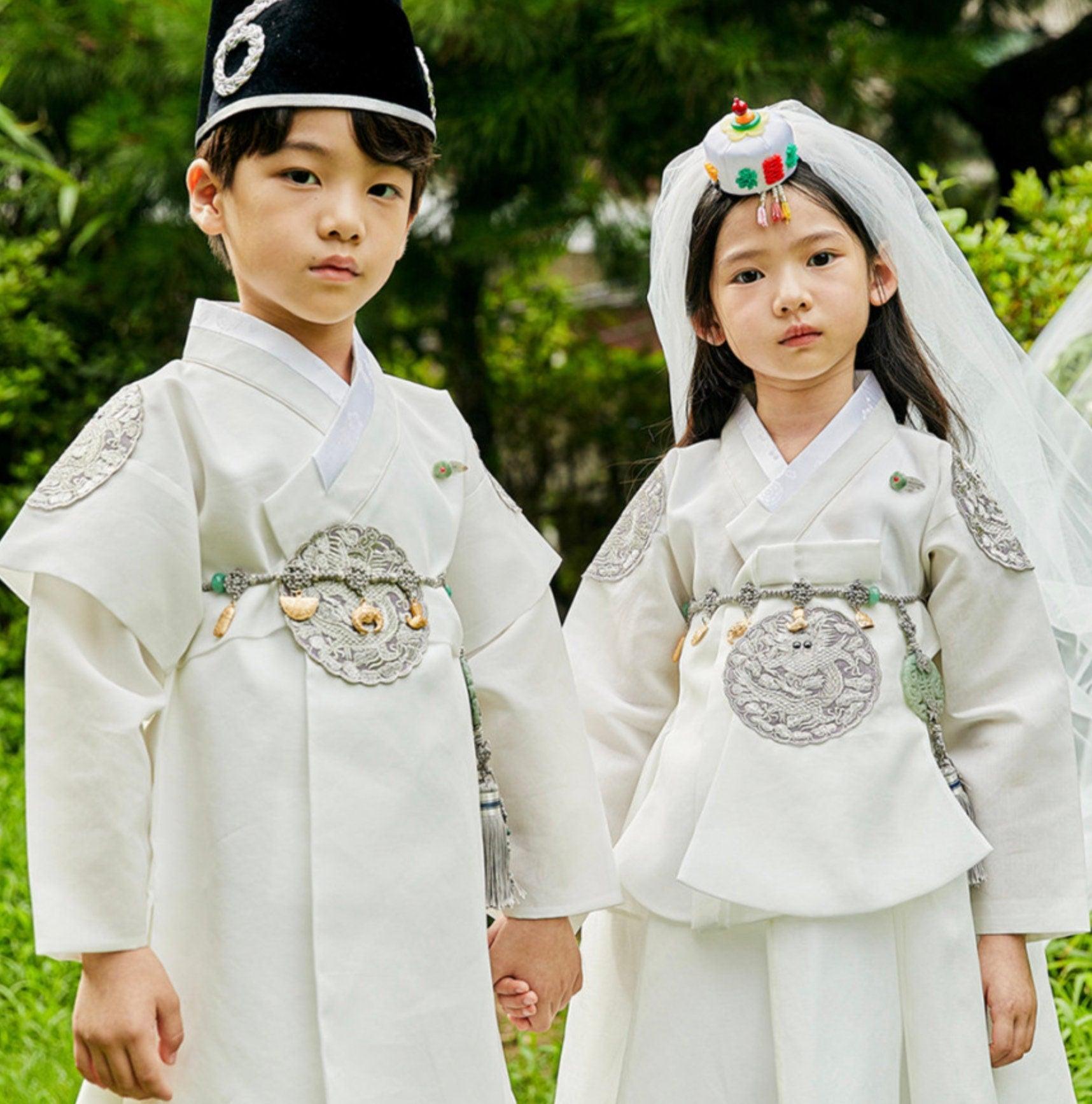Hyunbi Gray Embroidery Ivory Girl Hanbok (100D-10YR) - Native Korean