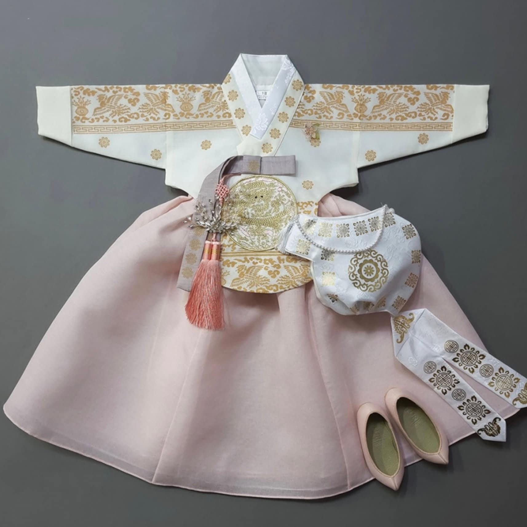 Hyunbi Ivory L.Pink Girl Hanbok (100D-15YR) - Native Korean