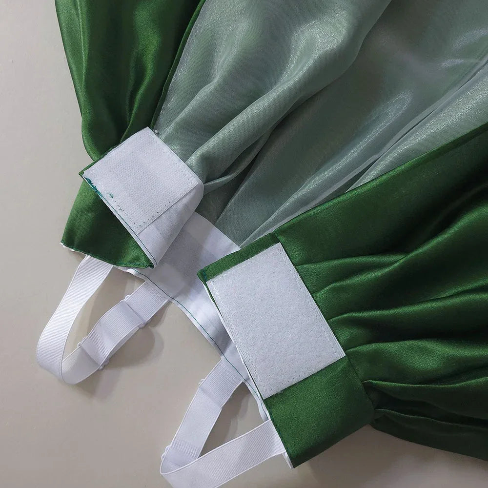 Close-up of the adjustable white shoulder straps on a green Native Korean Girl Hanbok.