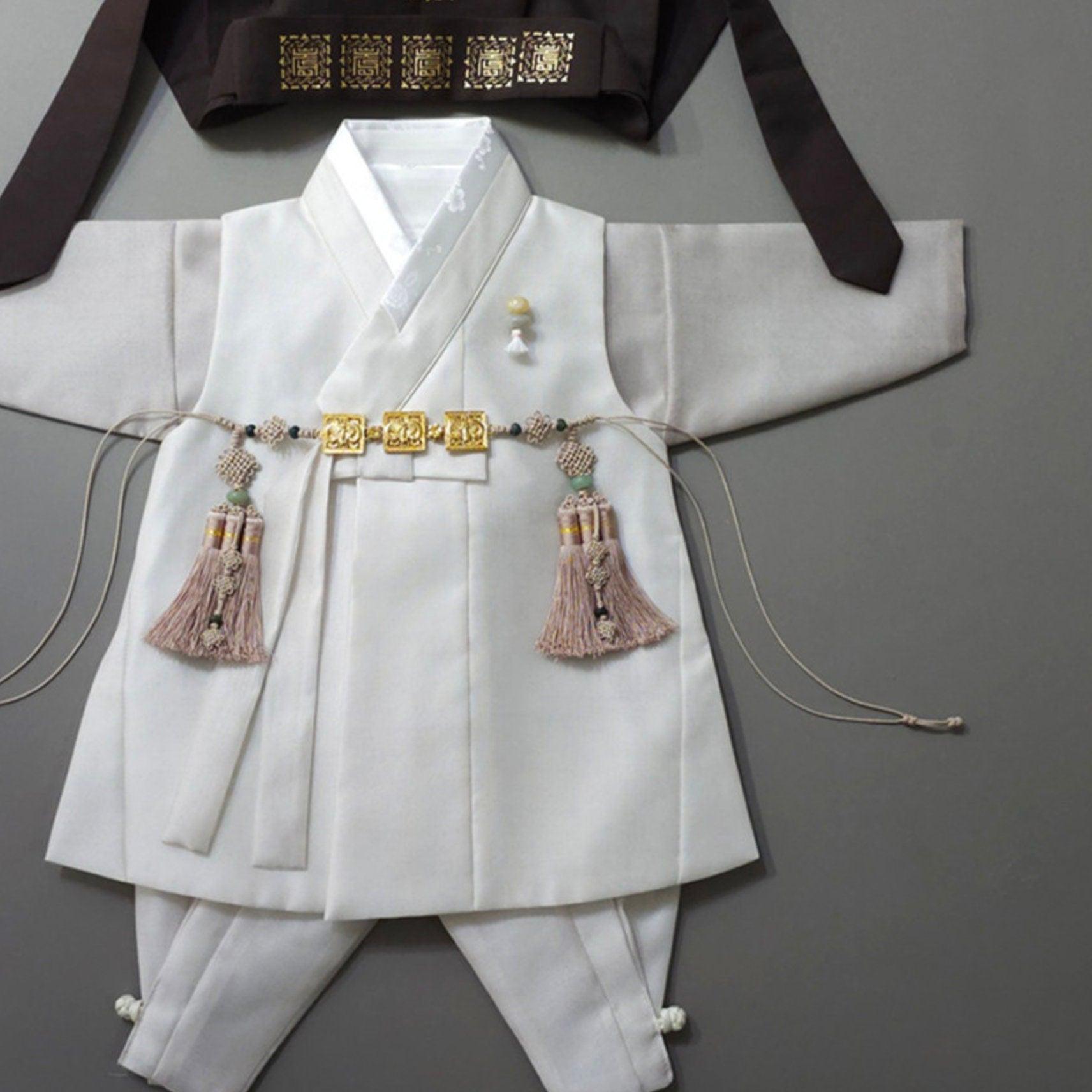 Jaehee L.Beige Boy Hanbok (100D-10YR) - Native Korean