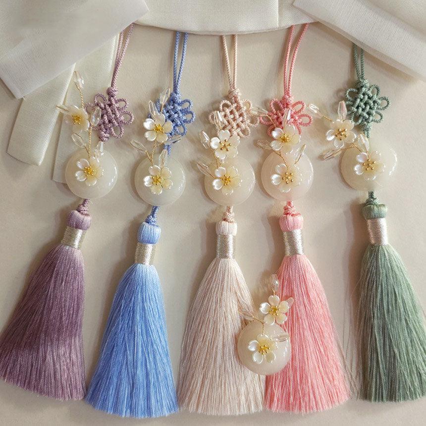 Lily Brooch - Native Korean