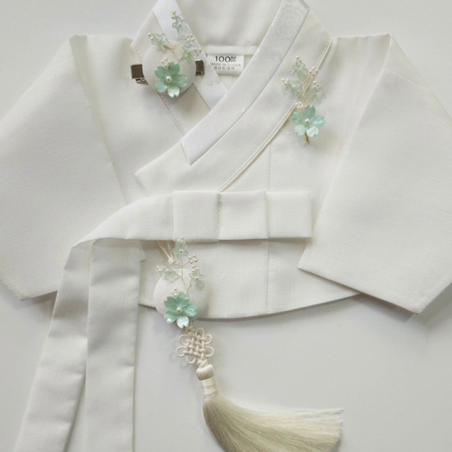 Lustrous Floral Brooch - Native Korean