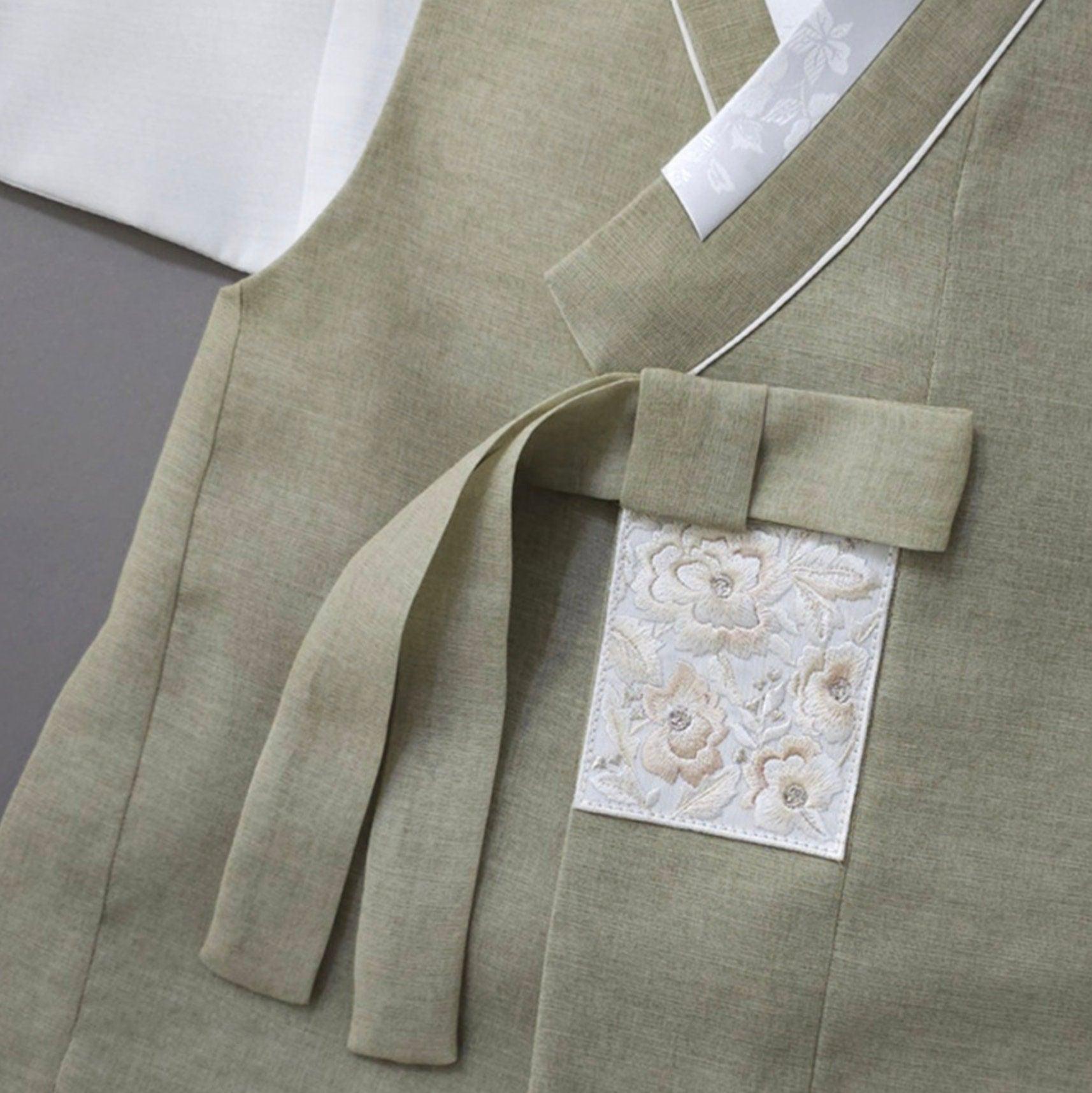 Minho L.Khaki Boy Hanbok (100D-9YR) - Native Korean