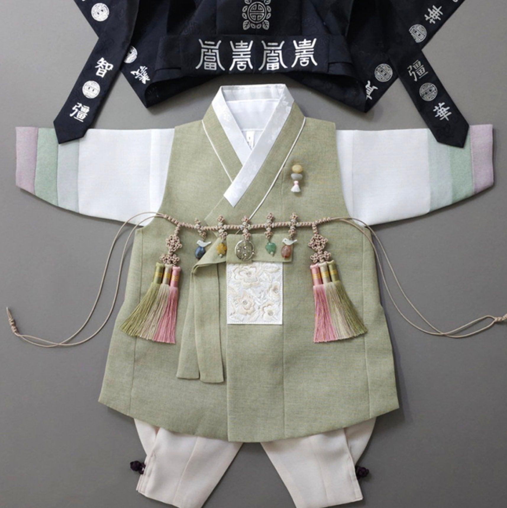 Minho L.Khaki Boy Hanbok (100D-9YR) - Native Korean