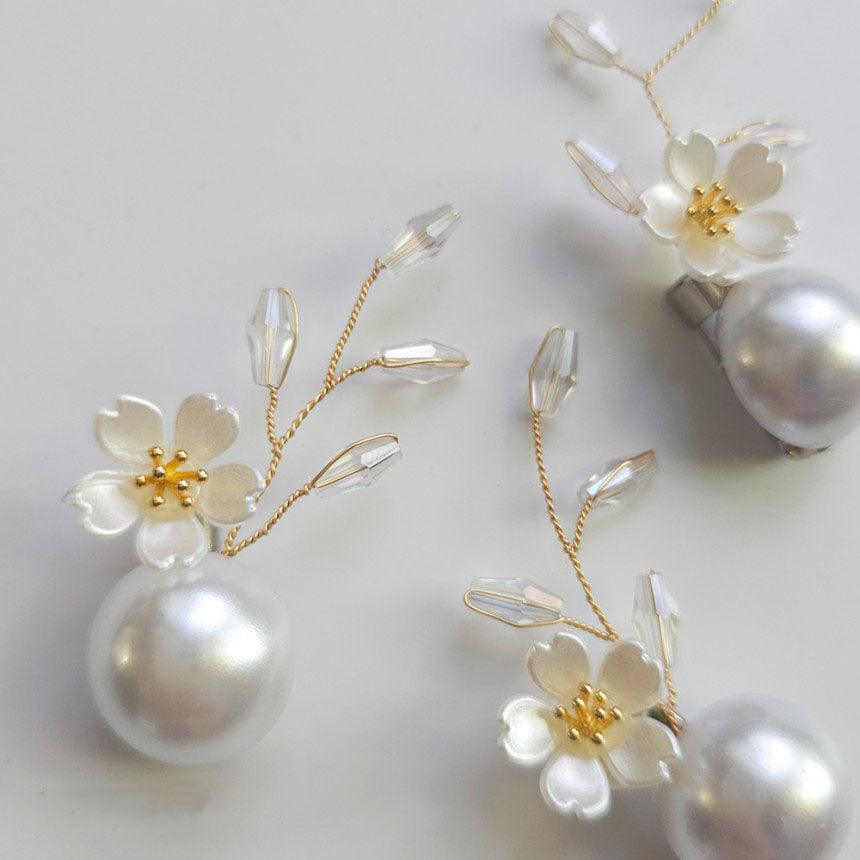 Pearl Blossoms Brooch - Native Korean