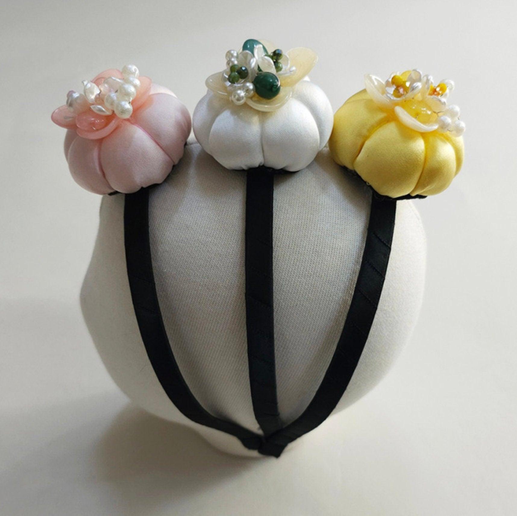 Shiny Flower Pumpkin Headband - Native Korean