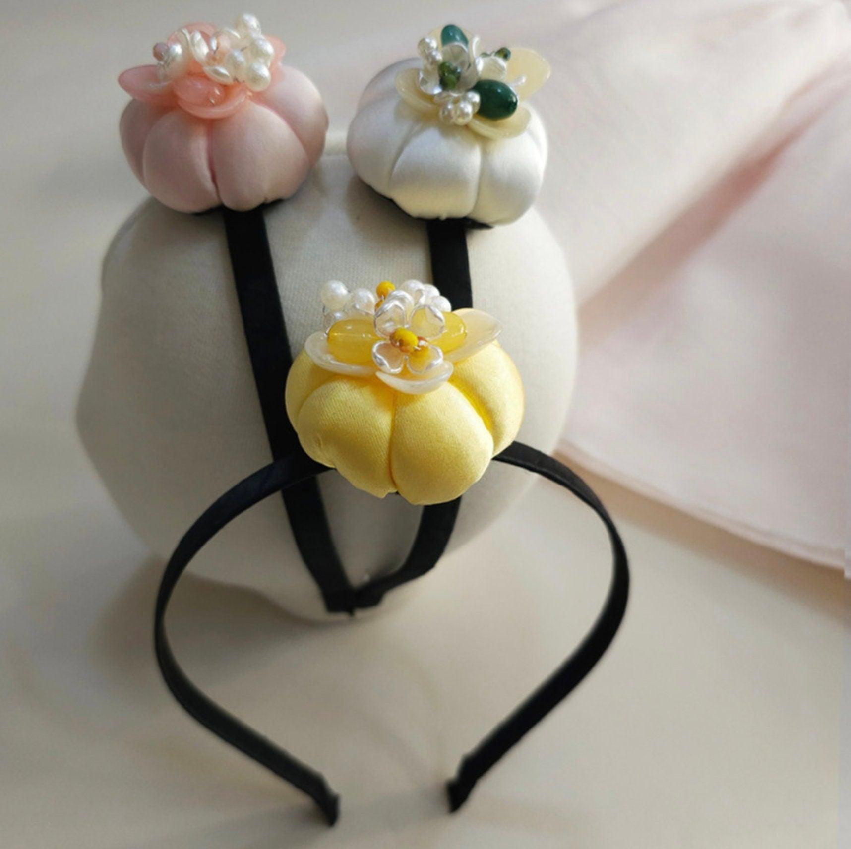 Shiny Flower Pumpkin Headband - Native Korean