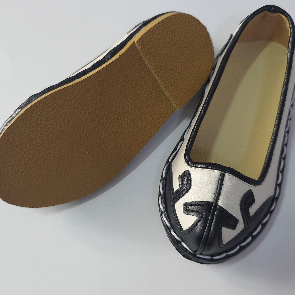 White/Black Boy Hanbok Shoes (130mm)