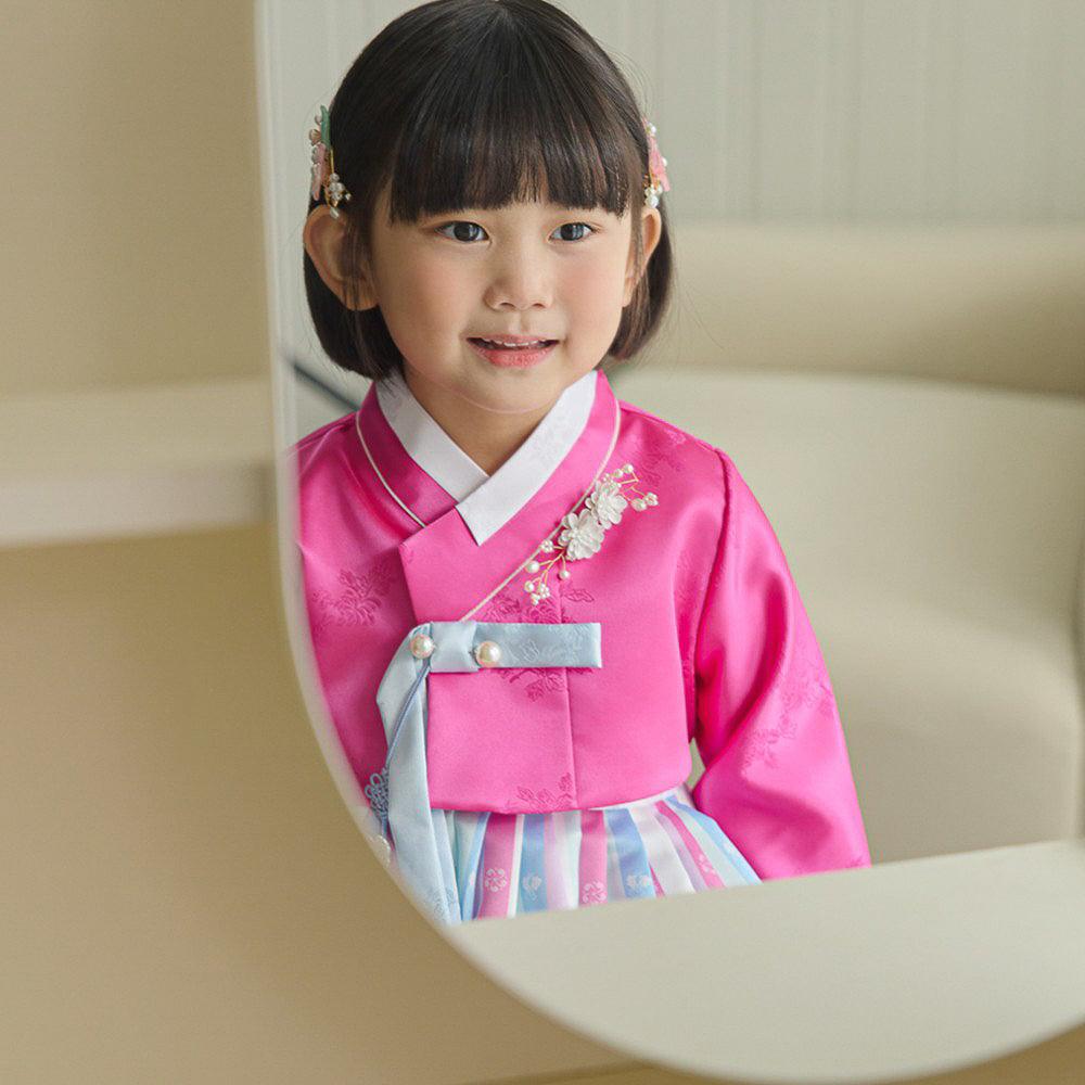 Yun Pink Saekdong Girl Hanbok (1-8YR) - Native Korean