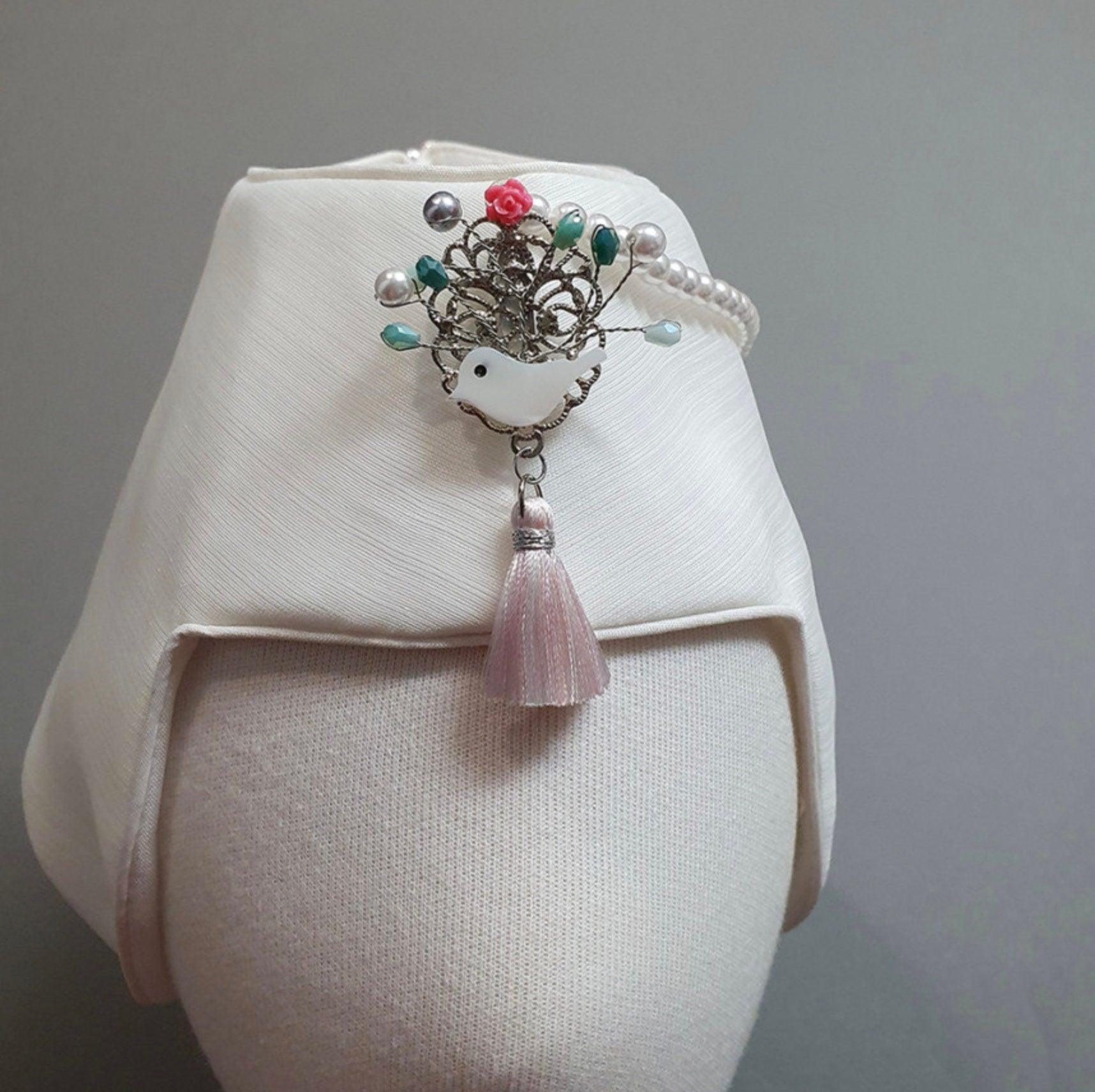 Beads Bird White Jobawi (XS, S) - Native Korean