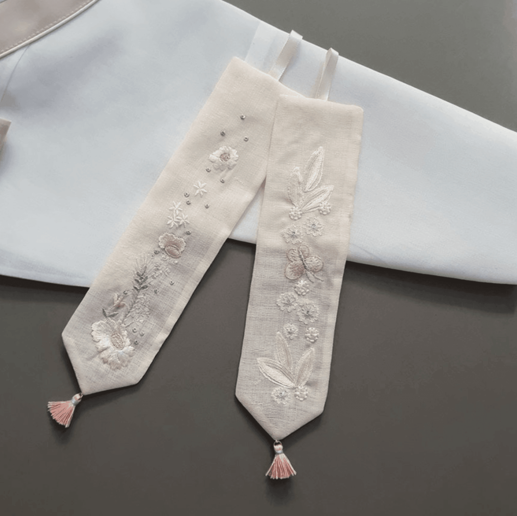 Beige Embroidery Ribbon - Native Korean