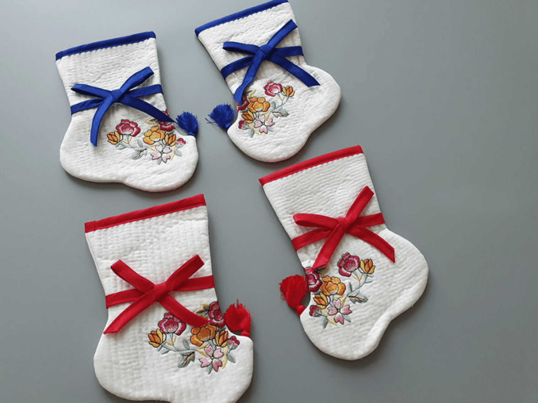 Floral Quilted Hanbok Socks (2 Colors) - Native Korean