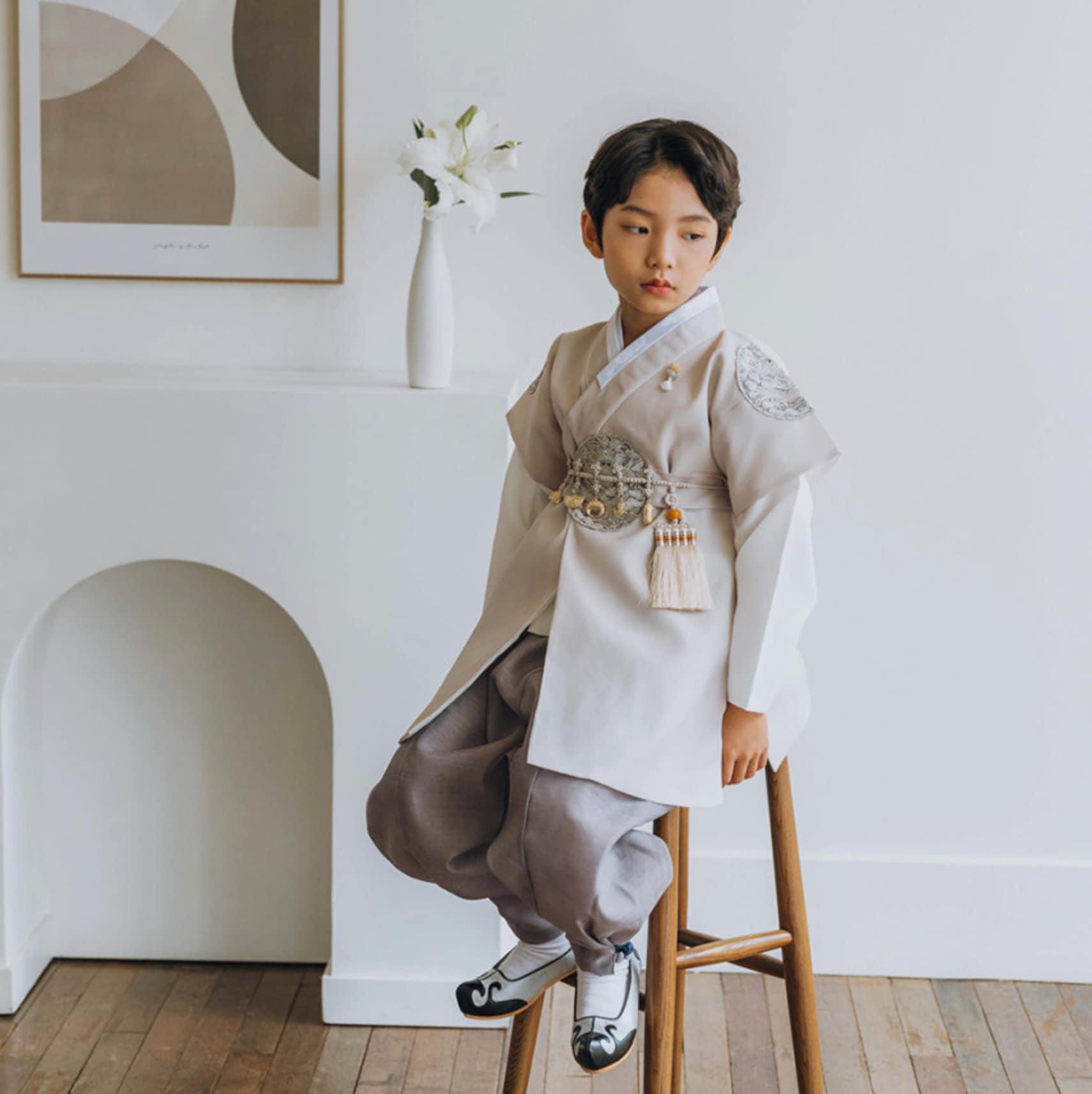 Hyungoon Gray Embroidery Beige Boy Hanbok (100D-10YR) - Native Korean